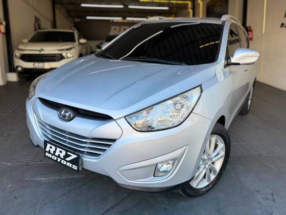 HYUNDAI IX35 2.0 MPI 4X2 16V FLEX 4P MANUAL HYUNDAI IX35 2.0 MPI 4X2 16V FLEX 4P MANUAL